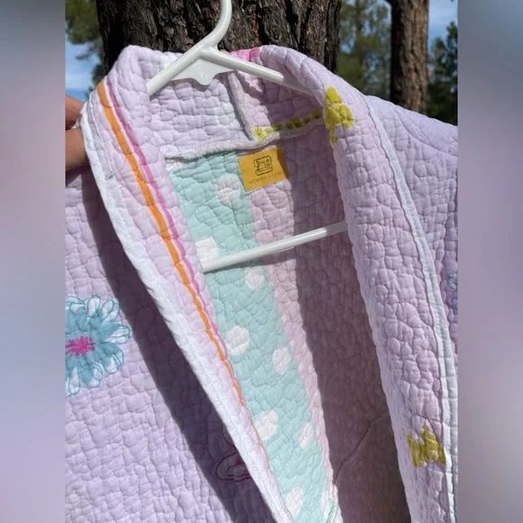Upcycled from a quilt pastel pink and flower crop jacket - Picture 6 of 11